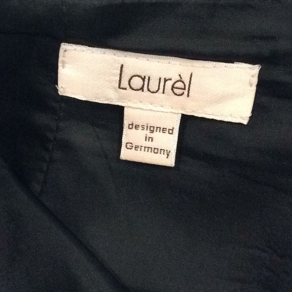 Laurel by Escada Black Set - Picture 16 of 16